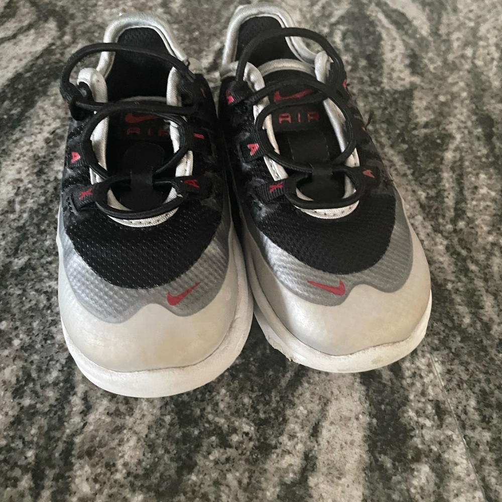 Air Max - Picture 3 of 4